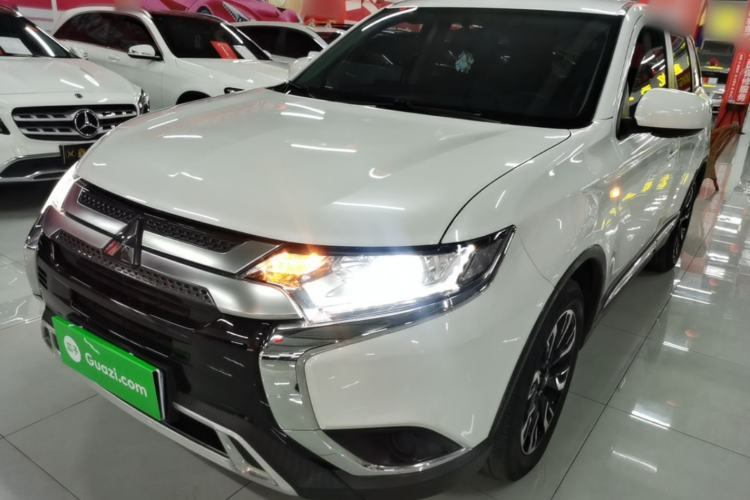 Used Mitsubishi Outlander 2020 2.0L Two-Wheel Drive Comfort Edition 5 Seats Guazi used car, China used car export, Used car for sale, Used  cars, Cheapest cars for sale