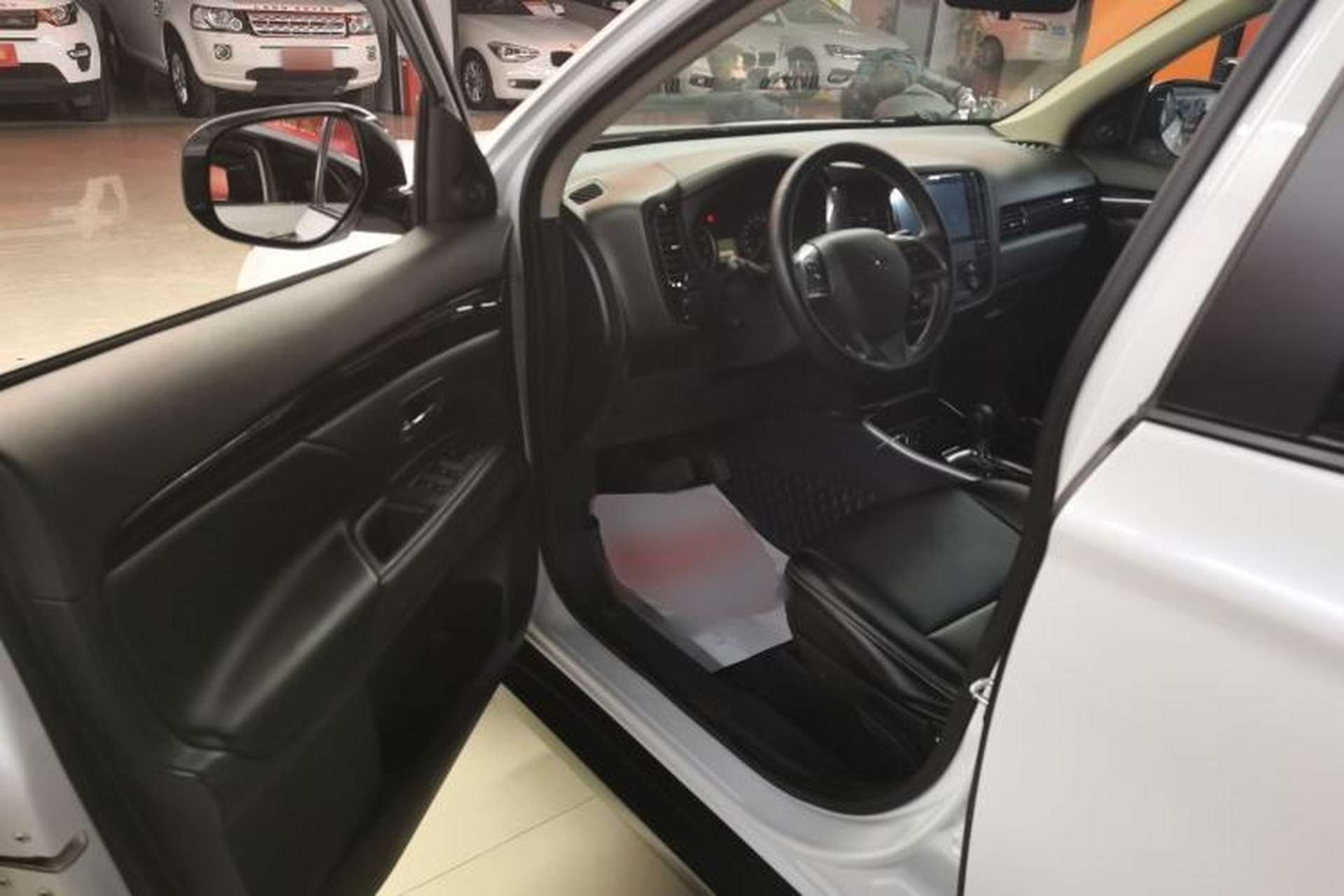Used Mitsubishi Outlander 2020 2.0L Two-Wheel Drive Comfort Edition 5 Seats Driver Seat