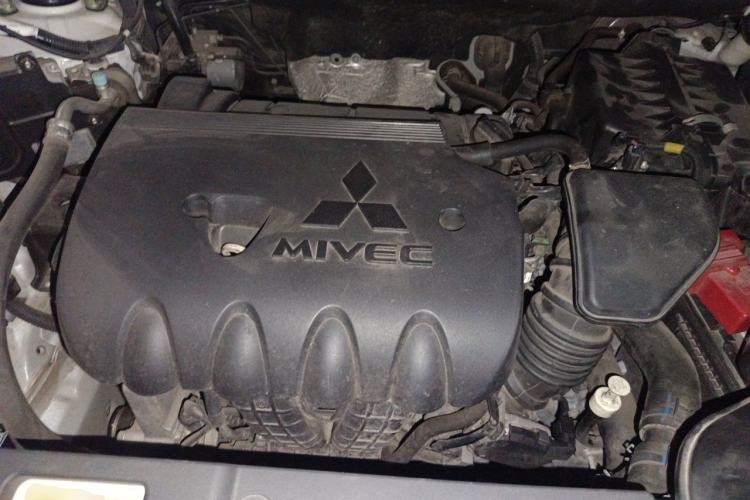 Used Mitsubishi Outlander 2020 2.0L Two-Wheel Drive Comfort Edition 7-Seater Engine Bay