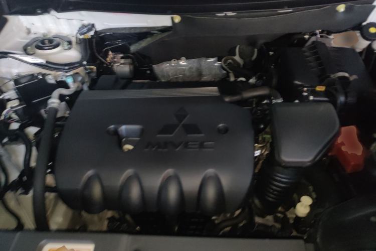 Used Mitsubishi Outlander 2020 2.0L Two-Wheel Drive Enjoyment Version 5 Seats Engine Bay