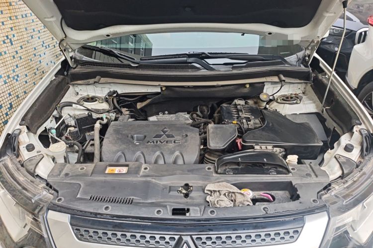 Used Mitsubishi Outlander 2020 2.0L Two-Wheel Drive Comfort Edition 5 Seats Engine Bay