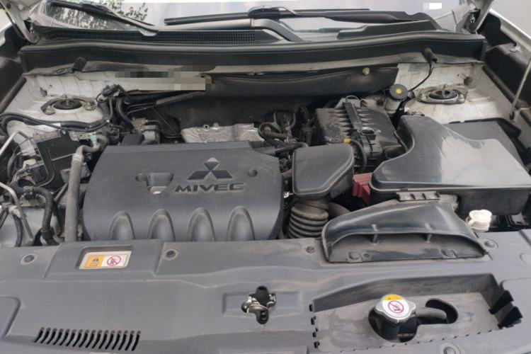 Used Mitsubishi Outlander 2020 2.4L 4x4 Zhi Xiang Edition 5 Seats Engine Bay