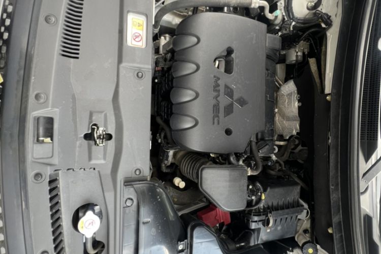 Used Mitsubishi Outlander 2020 2.4L 4x4 Zhi Xiang Edition 5 Seats Engine Bay