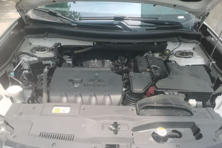Used Mitsubishi Outlander 2020 2.4L 4x4 Zhi Xiang Edition 5 Seats Engine Bay