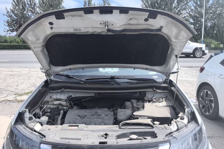Used Mitsubishi Outlander 2020 2.4L 4x4 Zhi Xiang Edition 5 Seats Engine Bay