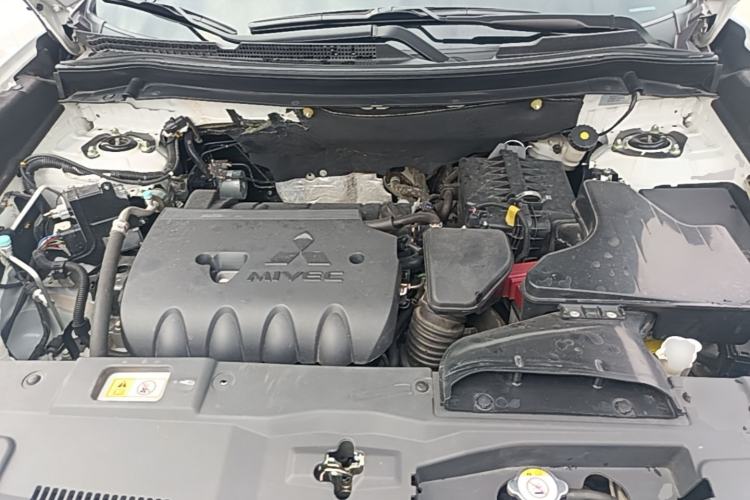 Used Mitsubishi Outlander 2020 2.4L 4x4 Zhi Xiang Edition 7-Seater Engine Bay