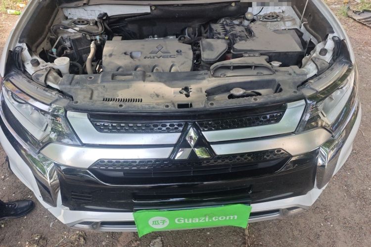 Used Mitsubishi Outlander 2020 2.0L Two-Wheel Drive Comfort Edition 5 Seats Engine Bay