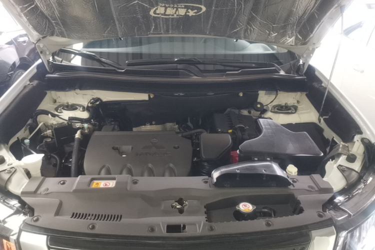 Used Mitsubishi Outlander 2020 2.4L 4x4 Zhi Xiang Edition 5 Seats Engine Bay