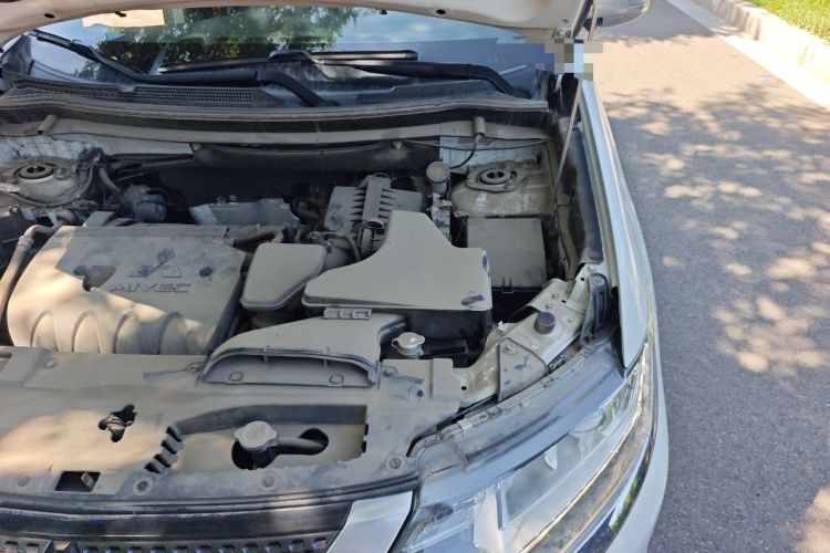 Used Mitsubishi Outlander 2020 2.0L Two-Wheel Drive Comfort Edition 7-Seater Engine Bay Left