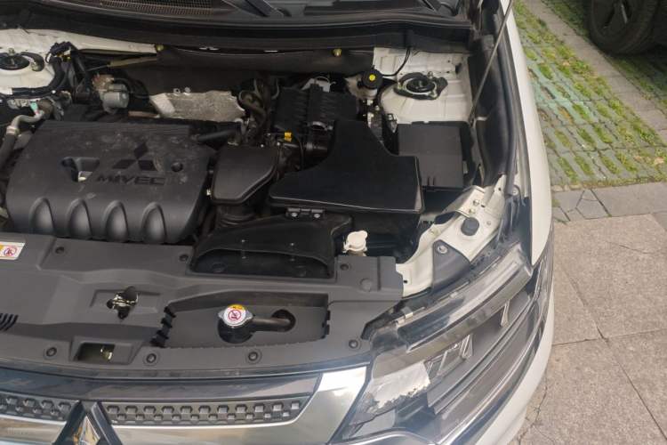 Used Mitsubishi Outlander 2020 2.4L 4x4 Zhi Xiang Edition 7-Seater Engine Bay Left
