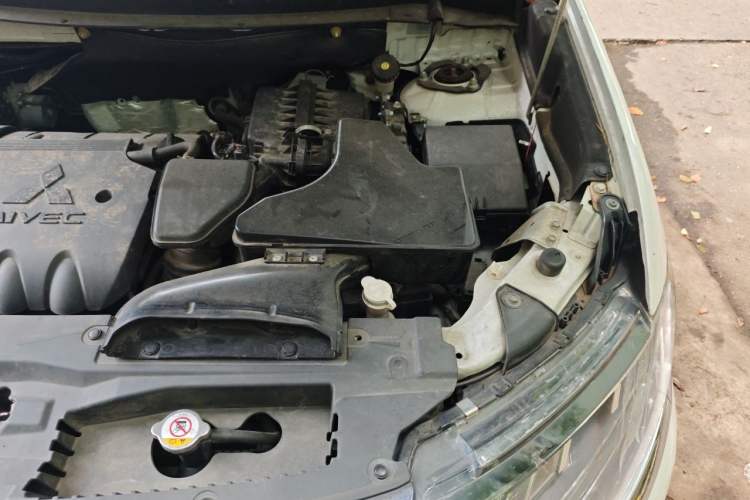 Used Mitsubishi Outlander 2020 2.4L 4x4 Zhi Xiang Edition 7-Seater Engine Bay Left