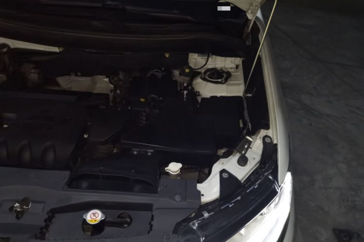 Used Mitsubishi Outlander 2020 2.0L Two-Wheel Drive Comfort Edition 7-Seater Engine Bay Left