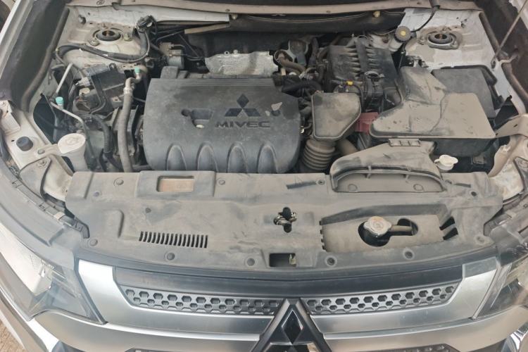 Used Mitsubishi Outlander 2020 2.0L Two-Wheel Drive Enjoyment Version 5 Seats Engine Bay