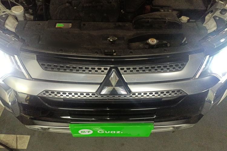 Used Mitsubishi Outlander 2020 2.4L 4x4 Zhi Xiang Edition 7-Seater Engine Bay