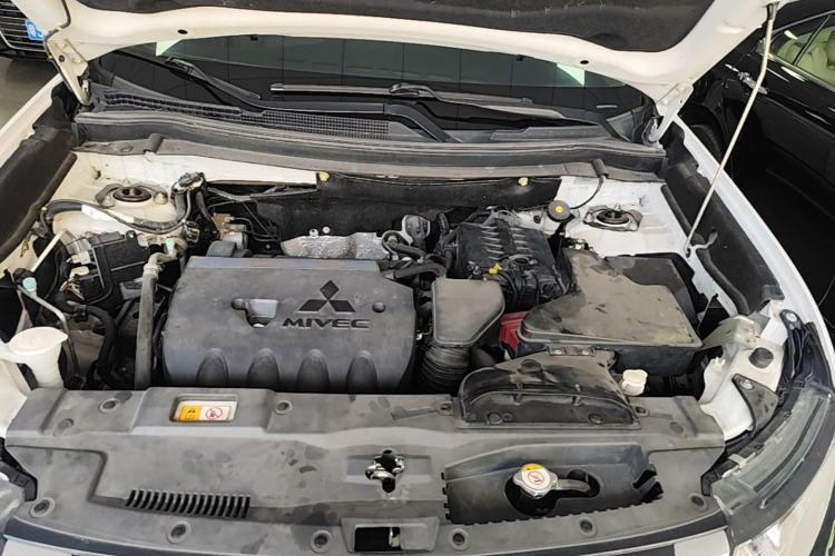 Used Mitsubishi Outlander 2020 2.0L Two-Wheel Drive Comfort Edition 7-Seater Engine Bay