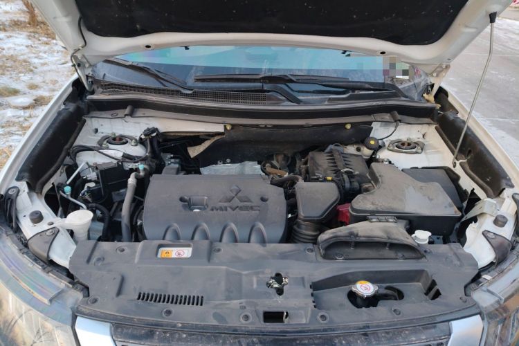 Used Mitsubishi Outlander 2020 2.4L 4x4 Zhi Xiang Edition 5 Seats Engine Bay