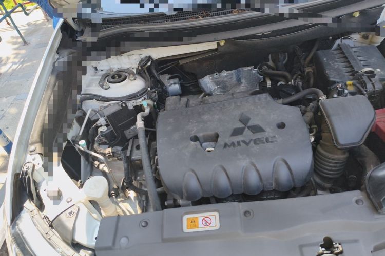 Used Mitsubishi Outlander 2020 2.4L 4x4 Zhi Xiang Edition 7-Seater Engine Bay Right