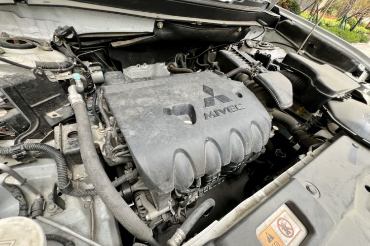 Used Mitsubishi Outlander 2020 2.0L Two-Wheel Drive Enjoyment Version 5 Seats Engine Bay