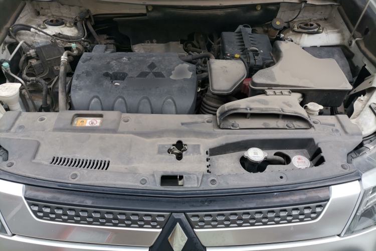 Used Mitsubishi Outlander 2020 2.0L Two-Wheel Drive Enjoyment Version 5 Seats Engine Bay