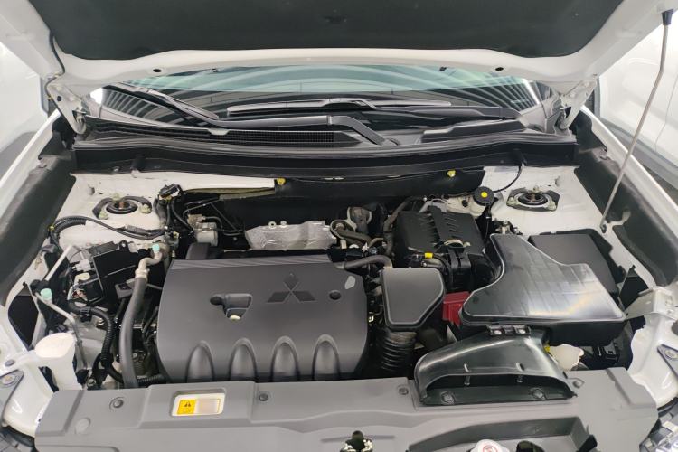 Used Mitsubishi Outlander 2020 2.4L 4x4 Zhi Xiang Edition 7-Seater Engine Bay