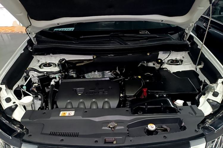 Used Mitsubishi Outlander 2020 2.4L 4x4 Zhi Xiang Edition 7-Seater Engine Bay