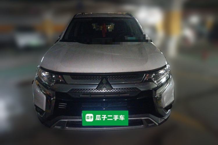 Used Mitsubishi Outlander 2020 2.0L Two-Wheel Drive Enjoyment Version 5 Seats Exterior 1