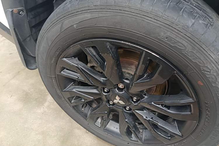 Used Mitsubishi Outlander 2020 2.4L 4x4 Zhi Xiang Edition 7-Seater Exterior 2