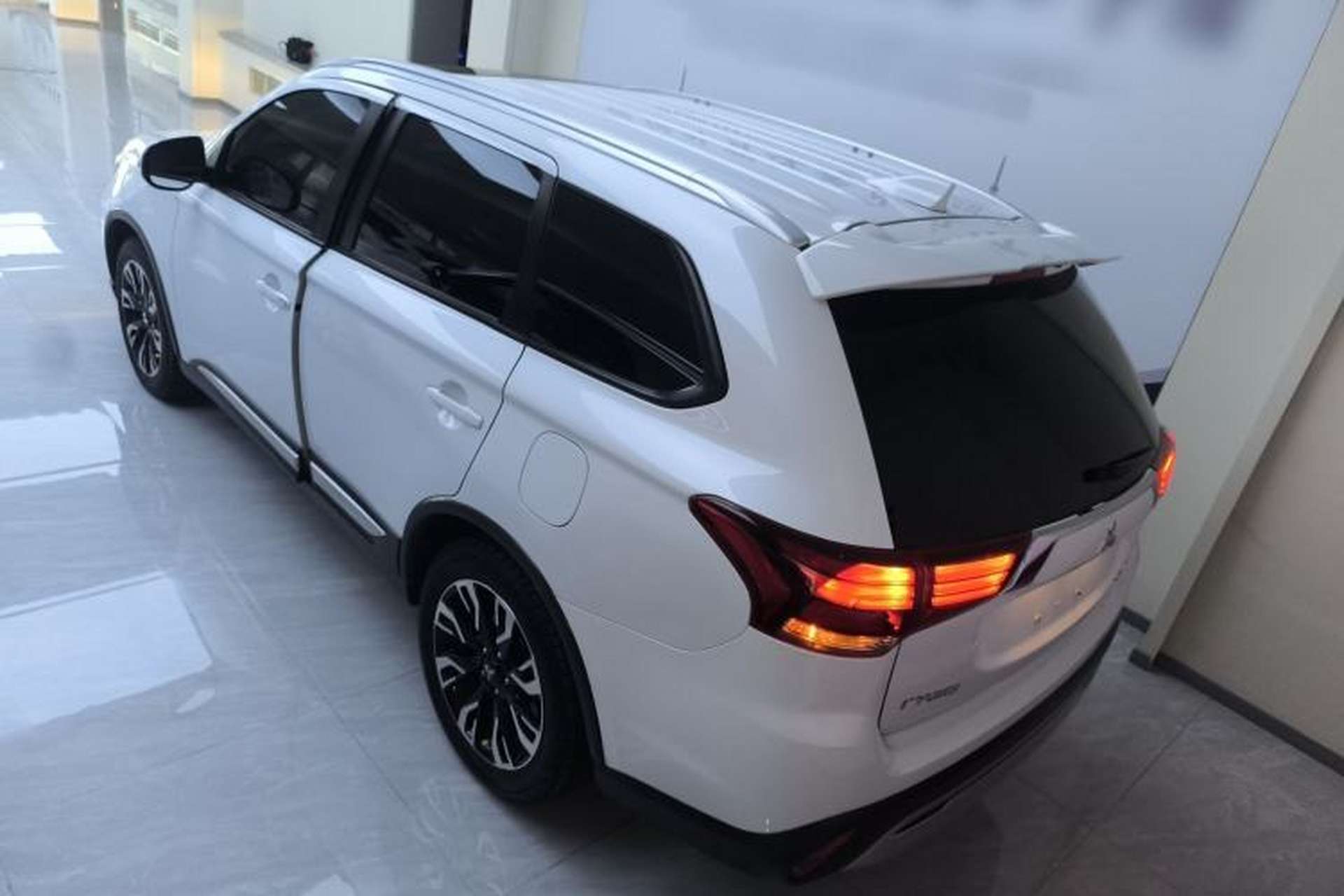 Used Mitsubishi Outlander 2020 2.0L Two-Wheel Drive Enjoyment Version 5 Seats Exterior 2