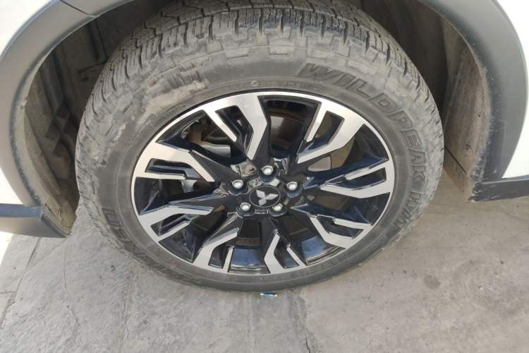 Used Mitsubishi Outlander 2020 2.0L Two-Wheel Drive Enjoyment Version 5 Seats Exterior 4
