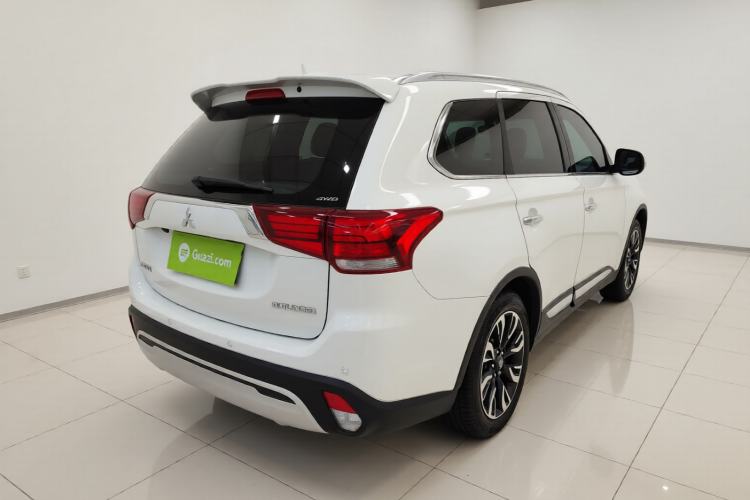 Used Mitsubishi Outlander 2020 2.4L 4x4 Zhi Xiang Edition 5 Seats Exterior 5