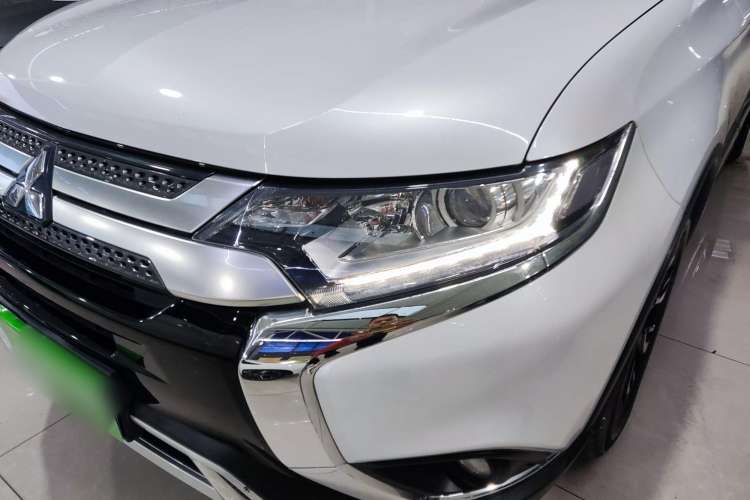 Used Mitsubishi Outlander 2020 2.0L Two-Wheel Drive Enjoyment Version 5 Seats Exterior 7