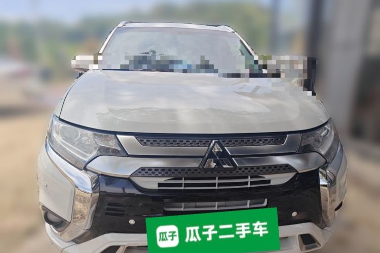 Used Mitsubishi Outlander 2020 2.0L Two-Wheel Drive Enjoyment Version 5 Seats Front