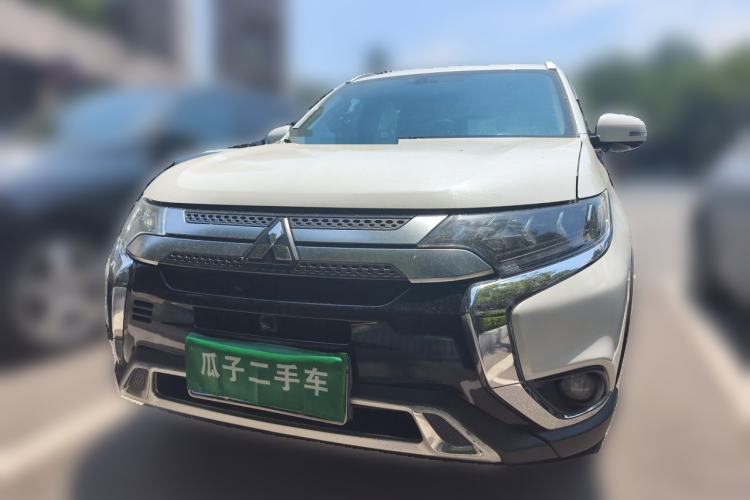 Used Mitsubishi Outlander 2020 2.4L 4x4 Zhi Xiang Edition 5 Seats Front