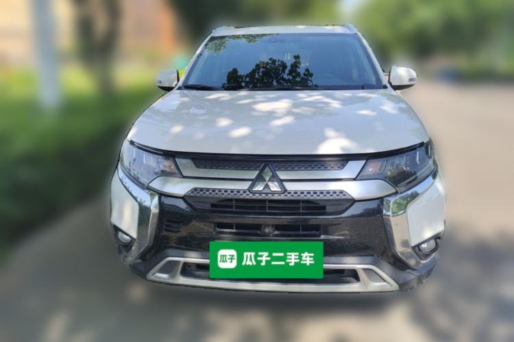 Used Mitsubishi Outlander 2020 2.4L 4x4 Zhi Xiang Edition 5 Seats Front