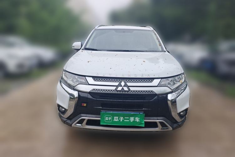 Used Mitsubishi Outlander 2020 2.0L Two-Wheel Drive Enjoyment Version 5 Seats Front