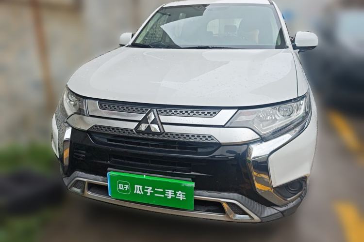 Used Mitsubishi Outlander 2020 2.0L Two-Wheel Drive Comfort Edition 5 Seats Front