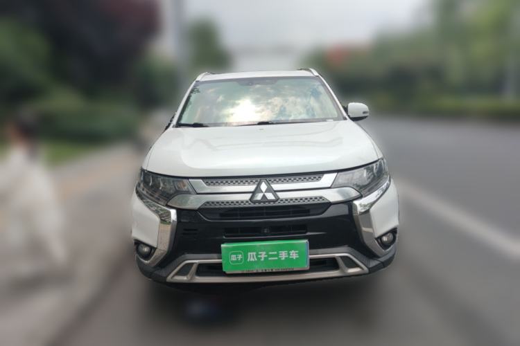 Used Mitsubishi Outlander 2020 2.4L 4x4 Zhi Xiang Edition 5 Seats Front
