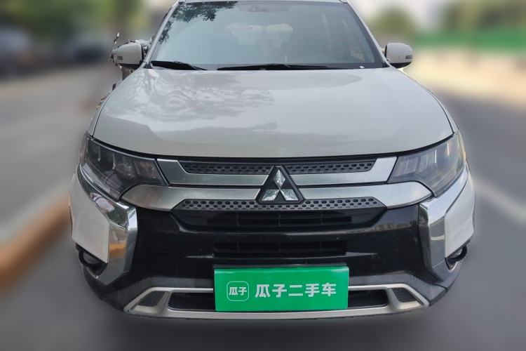 Used Mitsubishi Outlander 2020 2.4L 4x4 Zhi Xiang Edition 5 Seats Front