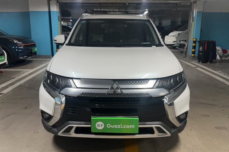 Used Mitsubishi Outlander 2020 2.4L 4x4 Zhi Xiang Edition 7-Seater Front