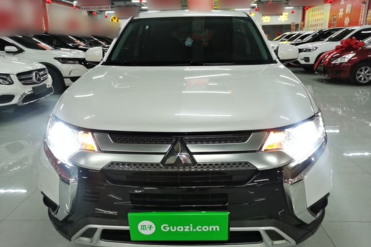 Used Mitsubishi Outlander 2020 2.0L Two-Wheel Drive Comfort Edition 5 Seats Front