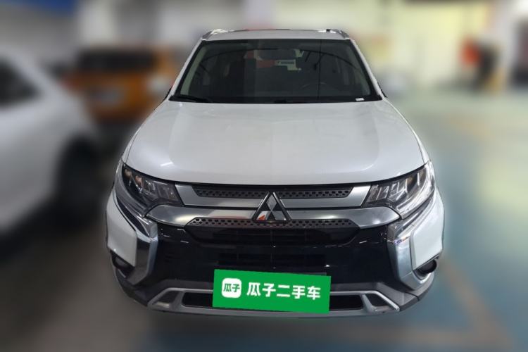 Used Mitsubishi Outlander 2020 2.4L 4x4 Zhi Xiang Edition 5 Seats Front