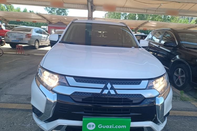 Used Mitsubishi Outlander 2020 2.0L Two-Wheel Drive Comfort Edition 5 Seats Front