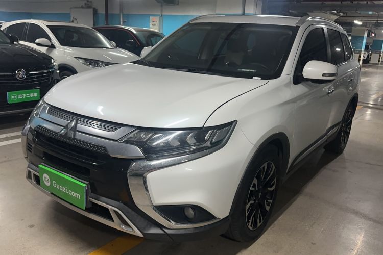 Used Mitsubishi Outlander 2020 2.4L 4x4 Zhi Xiang Edition 7-Seater Front Left 45 Deg