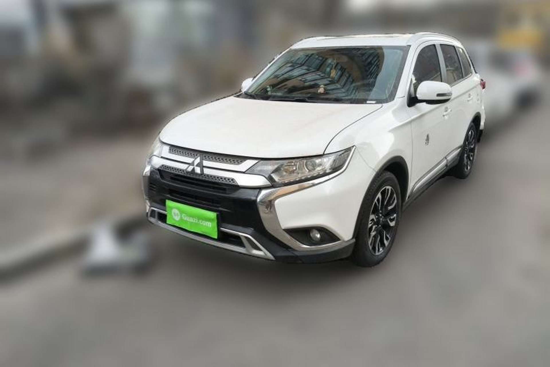Used Mitsubishi Outlander 2020 2.0L Two-Wheel Drive Enjoyment Version 5 Seats Front Left 45 Deg