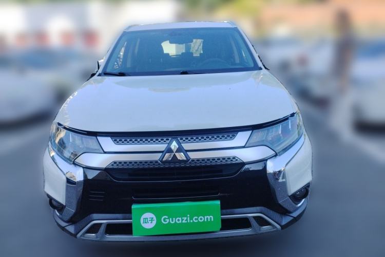 Used Mitsubishi Outlander 2020 2.4L 4x4 Zhi Xiang Edition 5 Seats Front