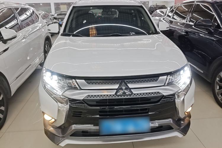 Used Mitsubishi Outlander 2020 2.4L 4x4 Zhi Xiang Edition 5 Seats Front