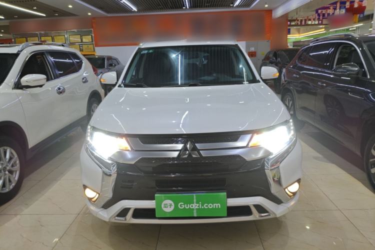 Used Mitsubishi Outlander 2020 2.0L Two-Wheel Drive Enjoyment Version 5 Seats Front