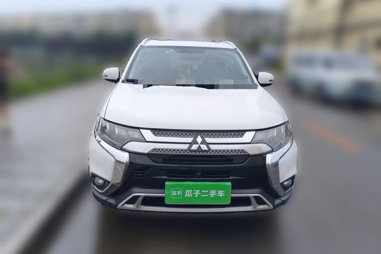 Used Mitsubishi Outlander 2020 2.4L 4x4 Zhi Xiang Edition 5 Seats Front