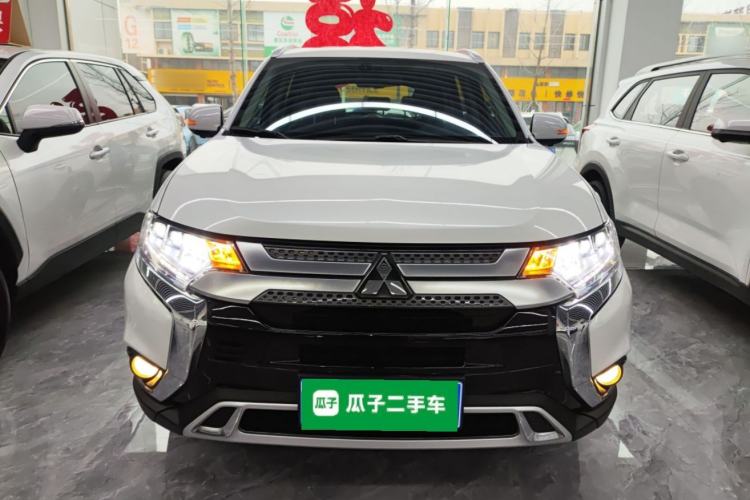 Used Mitsubishi Outlander 2020 2.4L 4x4 Zhi Xiang Edition 7-Seater Front
