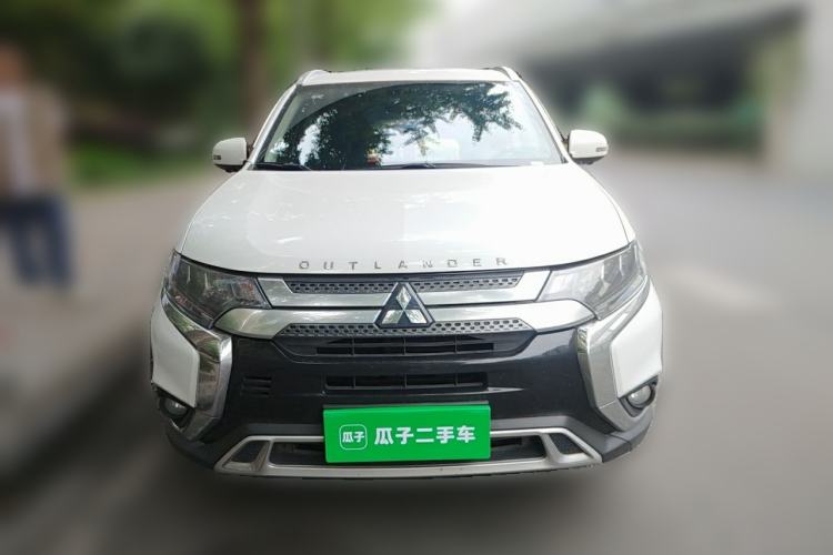 Used Mitsubishi Outlander 2020 2.4L 4x4 Zhi Xiang Edition 7-Seater Front
